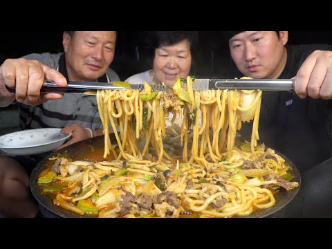 솥뚜껑에 야채 가득 넣은 차돌박이 짬뽕 Jjamppong with Beef brisket 요리 먹방