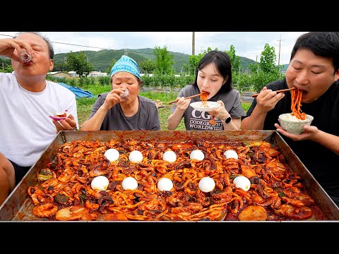 부드럽고 큼지막한 선화동쭈꾸미에 매콤한 볶음밥까지 Spicy stir fried webfoot