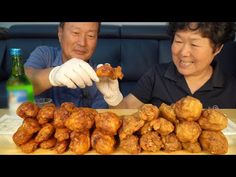 교촌 두 마리와 소주 한 잔 Korean Style Fried Chicken Soju 요리 먹방