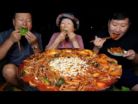 맛있게 만든 솥뚜껑 오리불고기 속에 치즈 올린 볶음밥까지 Duck Bulgogi Fried rice 요리