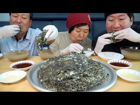 직접 캔 쑥으로 가마솥에 쪄낸 쑥버무리 먹방 Mugwort Rice cake 요리 먹방 Mukbang