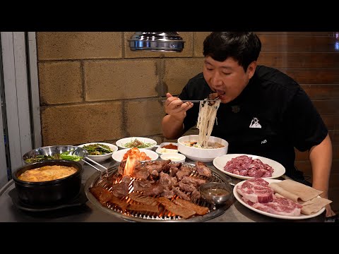 새벽에 찾아간 흑석동 맛집 드럼통 소금구이에서 혼고기에 국수까지 맛있게 먹방 Grilled pork