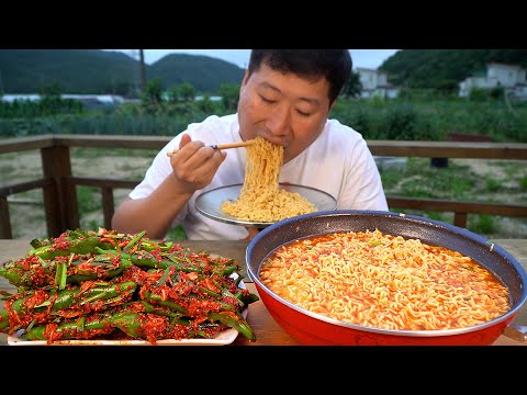 고추에 양념 가득 채운 고추김치와 신라면 5봉 Chili Kimchi Instant noodles 요리