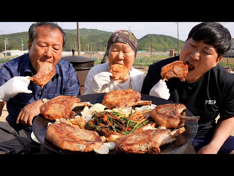 파김치와 함께 구운 돈마호크 스테이크 볶음밥까지 Pork tomahawk with Green onion
