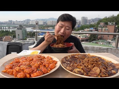 옥탑에서 깐쇼새우 쟁반짜장 Jjajangmyeon Deep fried Shrimp in Spicy