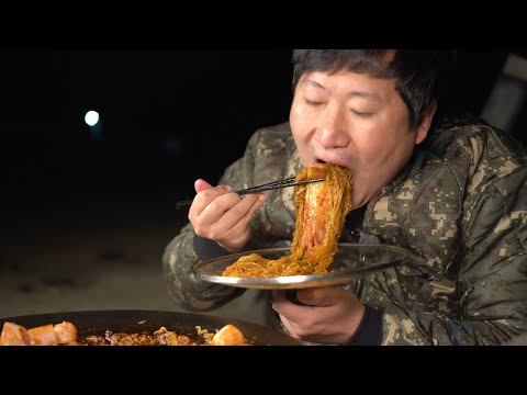 추억의 꿀맛조합 공화춘과 간짬뽕에 맥스봉과 참치까지 Mixed cup noodles with tuna