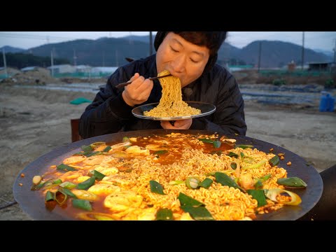 화제의 핫 한 순두부 열라면 Hot spicy instant noodles with Soft tofu 요리