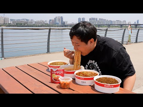 여의도 한강공원에서 한강라면 4개 후루룩 먹방 Instant noodles mukbang at the