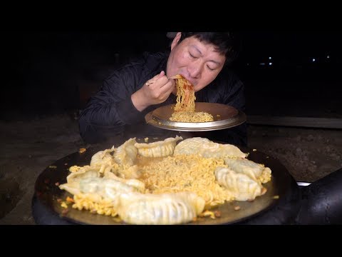 왕만두 2봉에 맛있는 진라면 매운 맛 먹방 Jin ramen with big dumplings 요리 먹방