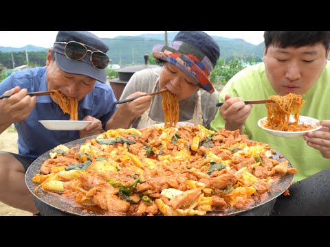 맛과 향이 더 업그레이드 된 춘천바른닭갈비 Spicy Stir fried Chicken 요리 먹방