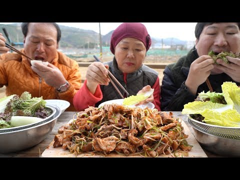 쫀득한 족발에 매콤한 파를 버무려 만든 파족발 Jokbal with green onion 요리 먹방