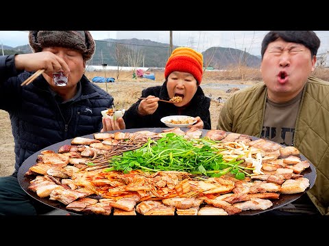 삼겹살을 더욱 맛있게 만드는 미나리와 고사리 볶음밥까지 풀코스로 Samgyeopsal with Minari
