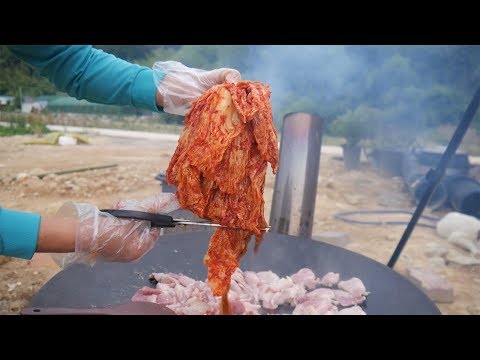 큼직하게 김치 썰어 돼지고기 김치찌개 Pork and Kimchi Stew 요리 먹방 Mukbang