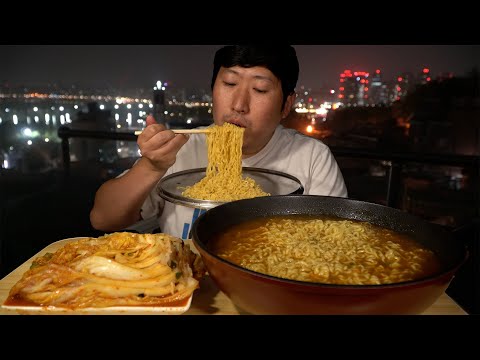 새벽2시 옥탑 야경 보면서 식욕자극 진라면 매운맛 후루룩 Jin ramen Spicy instant