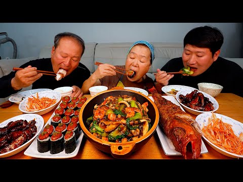 바삭한 누룽지로 만든 해물누룽지탕과 성게알 듬뿍 올린 성게알 김밥 Scorched Rice Soup