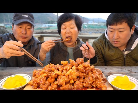 땅콩가루 솔솔 뿌린 달달한 닭강정 Sweet and Sour Chicken with crushed