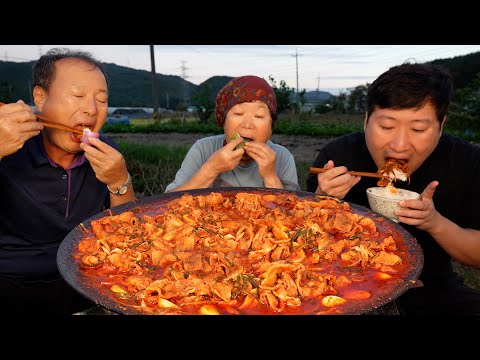 밥 한 그릇 뚝딱 감칠맛나는 밥도둑 솥뚜껑 대패두루치기 Stir fried thin pork belly