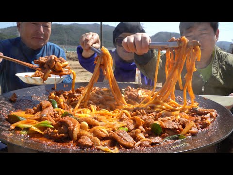 우동사리 넣은 솥뚜껑 오리불고기 Duck Bulgogi with Udon noodles 요리 먹방