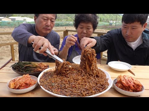 가족들과 직화짜장 Chapagetti with dried noodles 10개 먹방 Mukbang