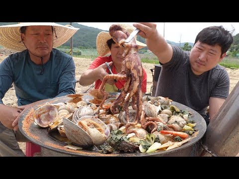 문어 전복 조개 등 각종 해물 넣어 해물탕 Spicy Seafood Stew 요리 먹방 Mukbang