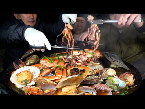 싱싱한 대게와 낙지 그리고 각종 조개 한 가득 넣은 얼큰시원한 해물탕 Seafood soup 요리 먹방