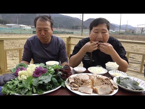 다양한 쌈채소들과 돼지고기 수육 요리 먹방 Mukbang eating show