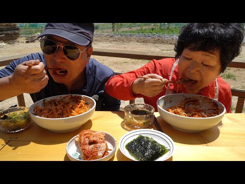 싱싱한 멍게와 각종 야채를 양념장과 쓱쓱 비벼 멍게비빔밥 Sea Squirt Bibimbap 요리 먹방