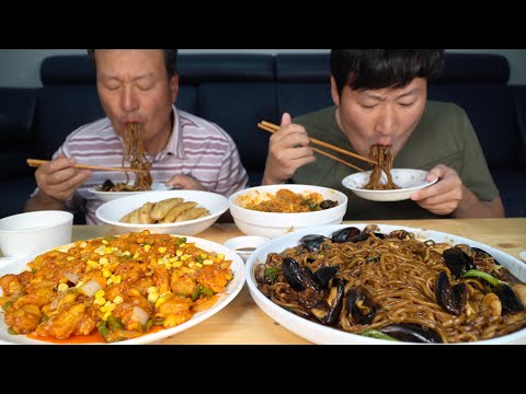 영남지역에서 유명한 메뉴인 중화비빔밥과 해물 가득 쟁반짜장 깐쇼새우 까지 Chinese foods set