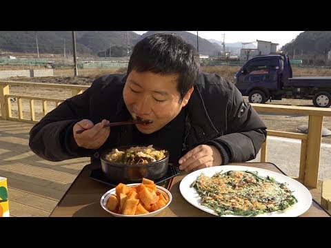 선지국밥과 부추전 Ox Blood Rice Soup Leek Pancake 요리 먹방 Mukbang