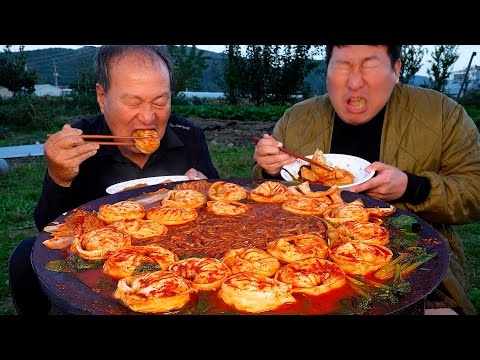 쌀쌀한 날씨엔 커다란 왕만두로 얼큰한 만두전골 Mandu Hot Pot 요리 먹방 Mukbang