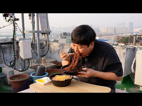 먹방VLOG in 옥탑방 노량진 물회와 짜장면 KFC까지 하루 먹방 HEUNGSAM S MUKBANG