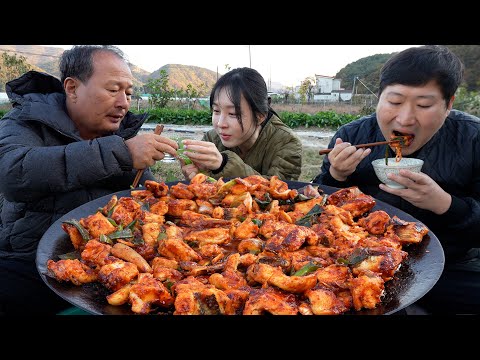 직접 낚시한 붕장어로 만든 솥뚜껑 붕장어 볶음 Stir fried Conger Eel on a