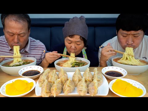 여름 나는 시원한 열무국수와 뜨끈한 찐만두 Noodles with Young Radish Kimchi 요리
