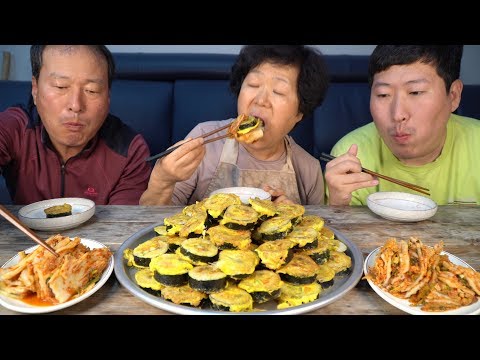돌돌 만 김밥을 계란 묻혀 맛있게 구운 김밥전 Gimbap jeon 요리 먹방 Mukbang eating