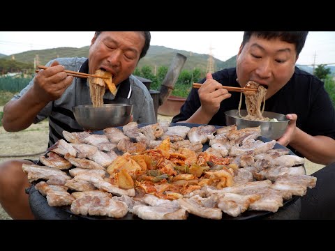 시원한 냉면 곁들여 먹는 솥뚜껑 삼겹살 김치 조합 Samgyeopsal Cold noodles 요리 먹방