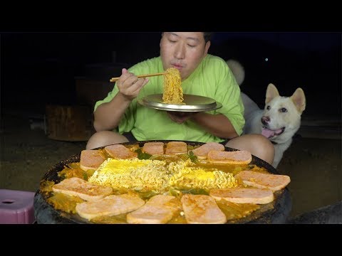 햄 두둑히 넣고 라면사리까지 퐁당 김치찌개 Kimchi stew 요리 먹방 Mukbang eating