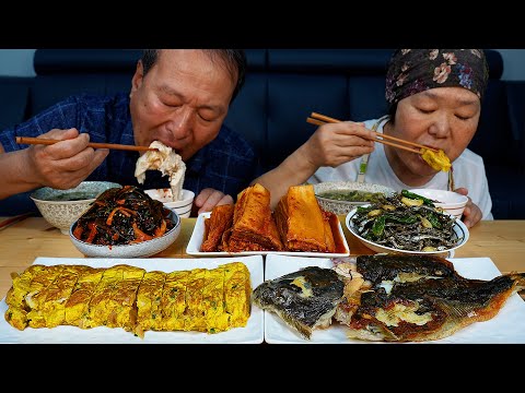 제철 봄 도다리 넣은 도다리 쑥국과 정갈한 집밥 Flounder soup Korean homemade