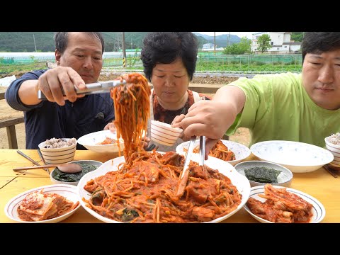 잘 말린 대구를 매콤하게 가마솥에 쪄 낸 대구찜 Braised Codfish 요리 먹방 Mukbang