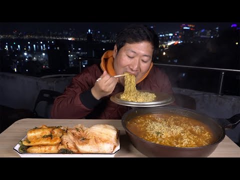 한국에서 가장매운라면 틈새라면 The most spicy instant noodles 먹방 Mukbang