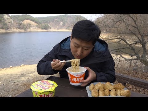 오어사 둘레길 가서 유부초밥과 컵라면 먹방 Mukbang eating show
