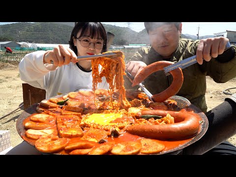 친한 여동생 애정이와 햄 가득 부대찌개 먹방 Budae jjigae sausage stew with
