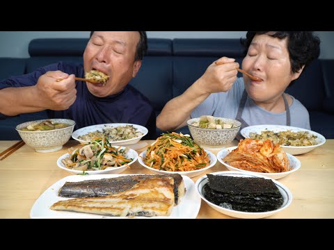 굴밥과 삼치구이 된장찌개와 각종 반찬으로 정갈한 집밥 한상 Rice with Oysters Various
