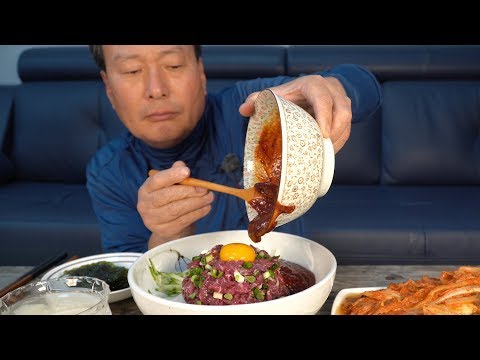 고소한 계란과 맛있는 육회로 만드는 육회 비빔밥 Yukhoe Bibimbap Korean style raw