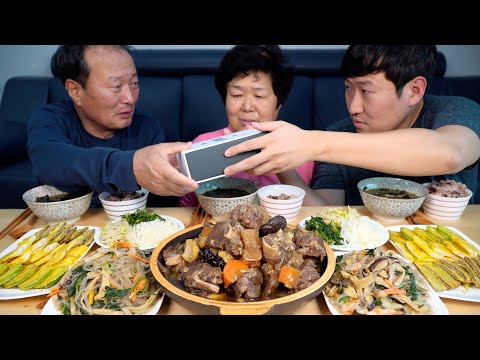 아버지의 푸짐한 생일상 한 상 갈비찜과 전 나물에 잡채까지 Father s birthday Foods 요리