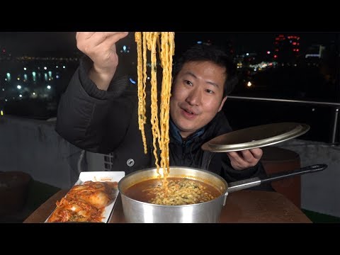 옥탑엔 라면 불맛 나는 진짬뽕 요리 먹방 Mukbang eating show