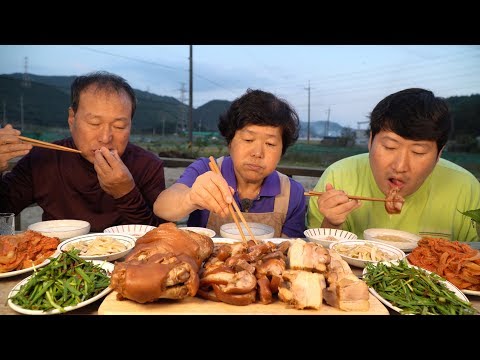 1팩에 3 900원 가성비 좋은 포장 족발 황기 품은 왕족발 보쌈 요리 먹방 Mukbang eating