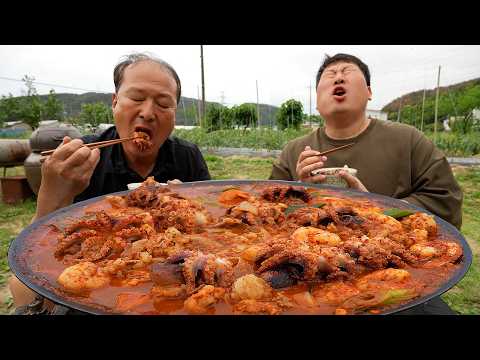 속이 꽉 찬 제철 알배기 쭈꾸미로 맛있게 만든 솥뚜껑 쭈곱새 먹방 Jju Gop Sae stir fried