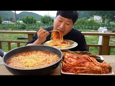 잘 익은 김치 파김치와 맛있게 끓인 장인라면 먹방 Delicious Kimchi Hot spicy
