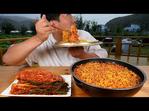 빗 속 좌충우돌 야외 라면 먹방 밥까지 말아서 후루룩 Hot spicy instant noodles in