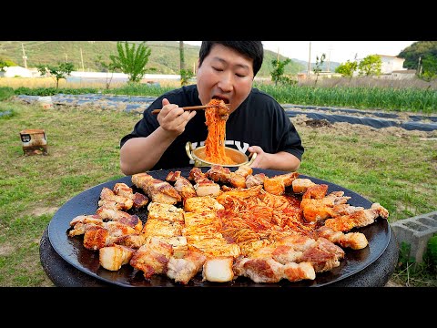 삼겹살 두부 김치를 솥뚜껑에 한 번에 비빔면까지 후루룩 Korean BBQ Tofu Kimchi 요리 먹방